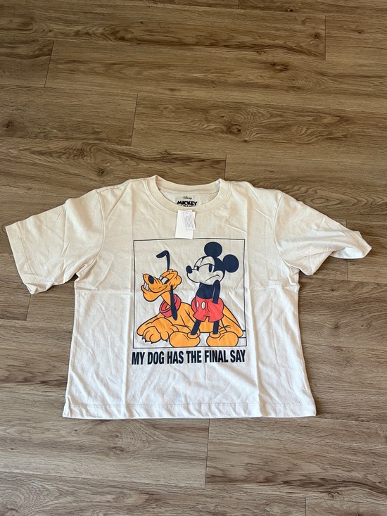 Disney Tops - Disney White Mickey & Pluto Graphic cropped Tee